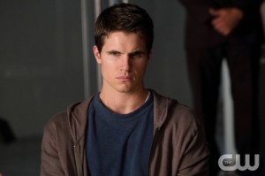Robbie Amell (Source: The CW)
