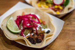 Tres Carnes, Manhattan Digest