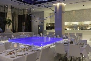 Manhattan Digest, Limani