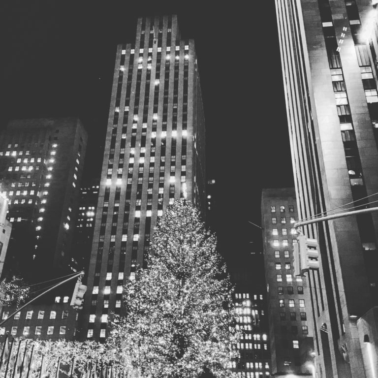 Rockefeller Center Noir, Christmas